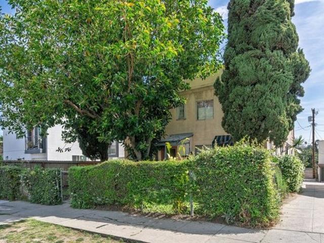 House for sale in Canoga Park, California