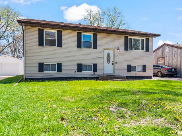 House for sale in Rochester, Illinois