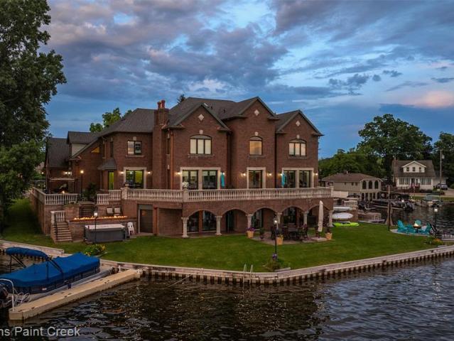 House for sale in Lake Orion, Michigan