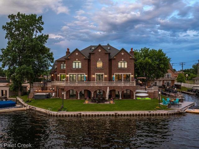 House for sale in Lake Orion, Michigan