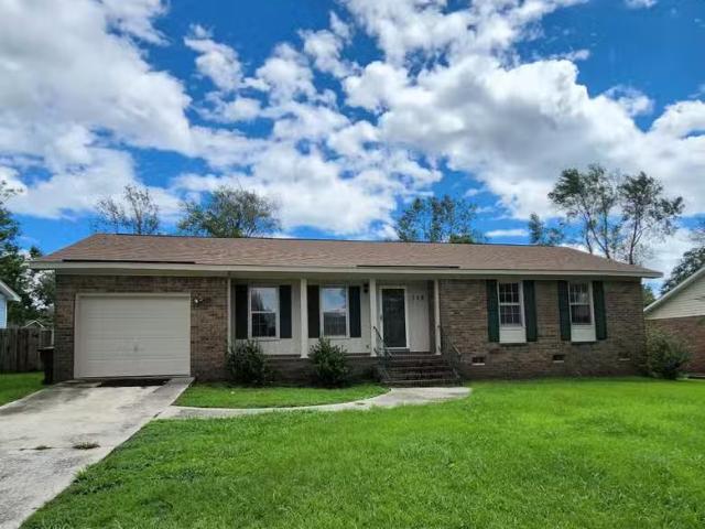 House for sale in Ladson