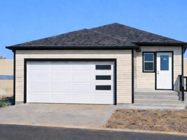 House for sale in Medicine Hat, Alberta