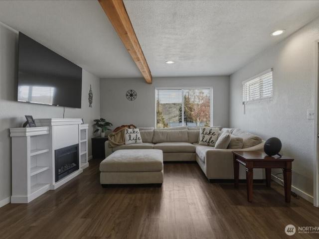 House for sale in Electric City, Washington