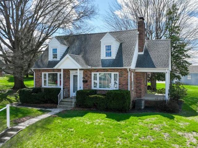 House for sale in Dallastown, Pennsylvania