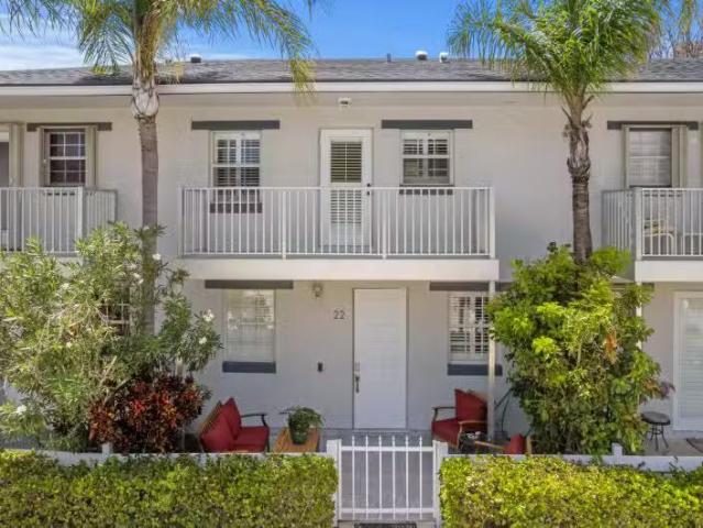 Condo for sale in Lake Worth