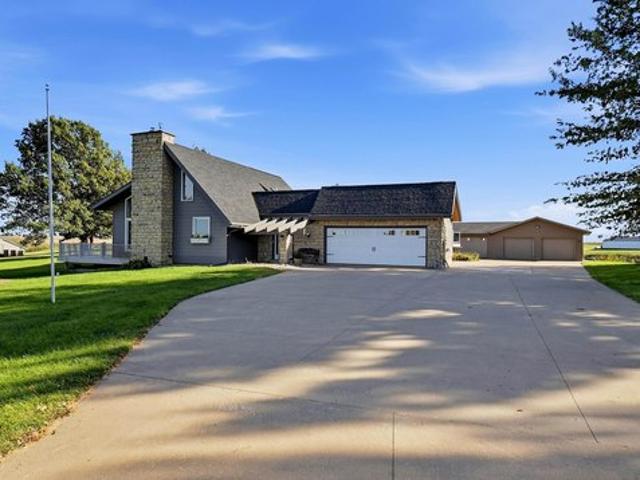 House for sale in Cuba City, Grant County