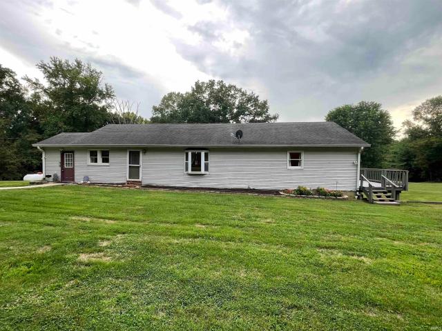 House for sale in Shoals, Indiana