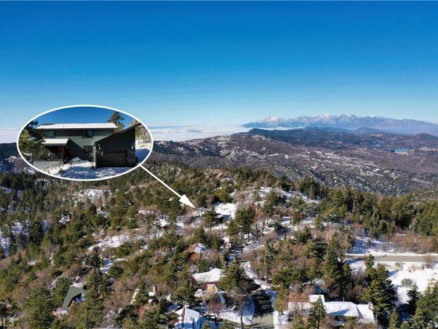 House for sale in Green Valley Lake