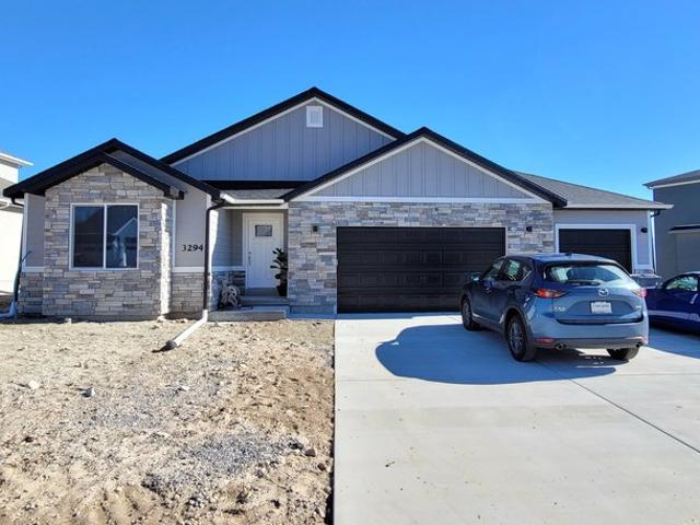 House for sale in Saratoga Springs, Utah