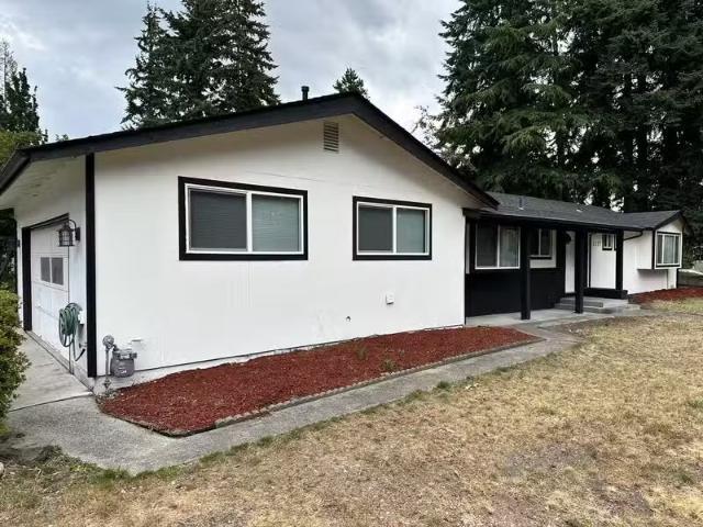 Condo for rent in Everett