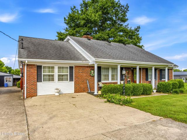 House for sale in Pleasureville, Henry County