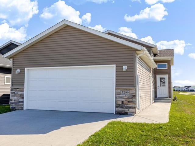 House for sale in Maple Valley, Fargo