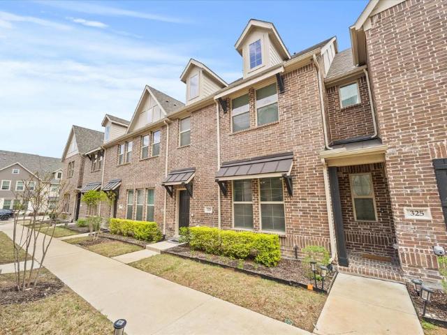 Townhouse for sale in Plano, Texas