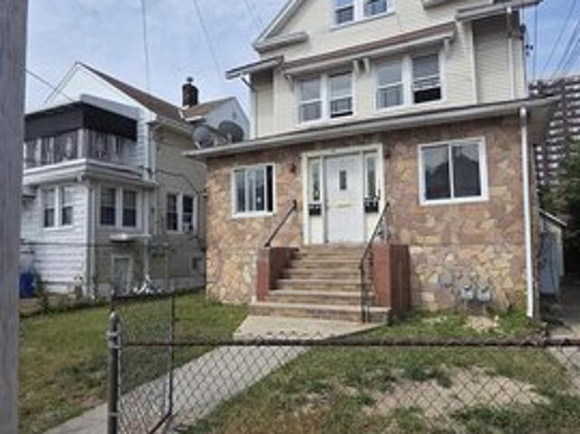 House for sale in Far Rockaway, New York