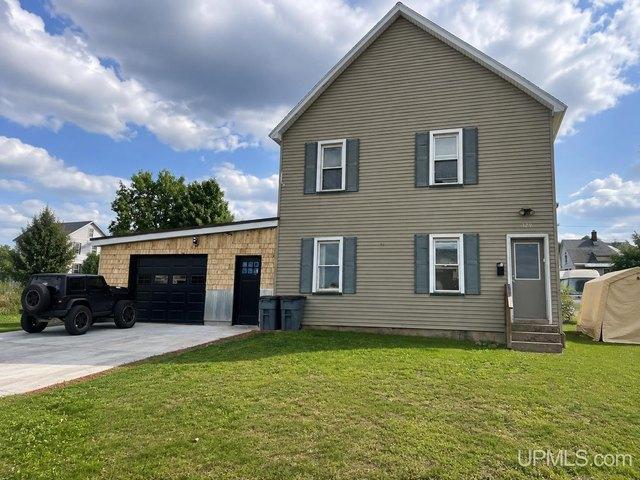 House for sale in Ishpeming, Michigan