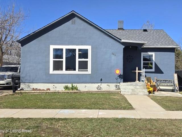 House for sale in Beach, North Dakota