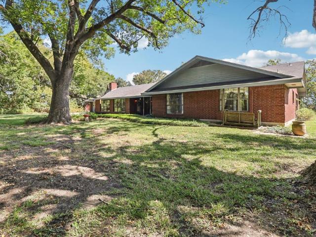 House for sale in Ellis, Texas