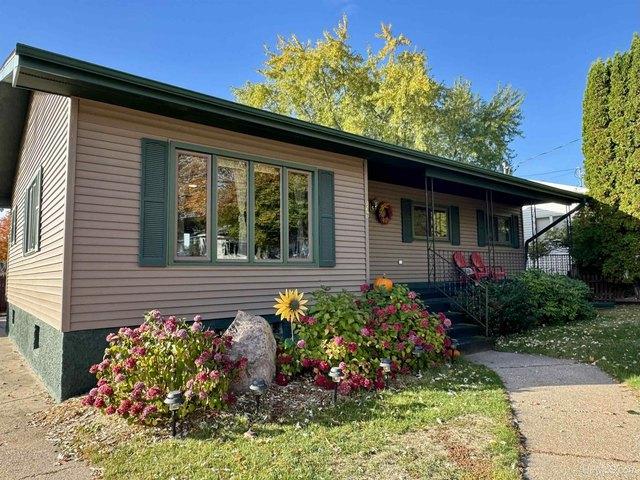 House for sale in Marquette, Marquette County