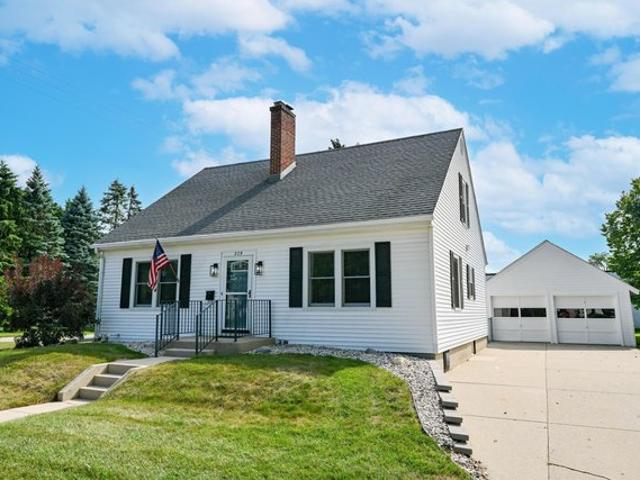 House for sale in Elkhorn, Wisconsin