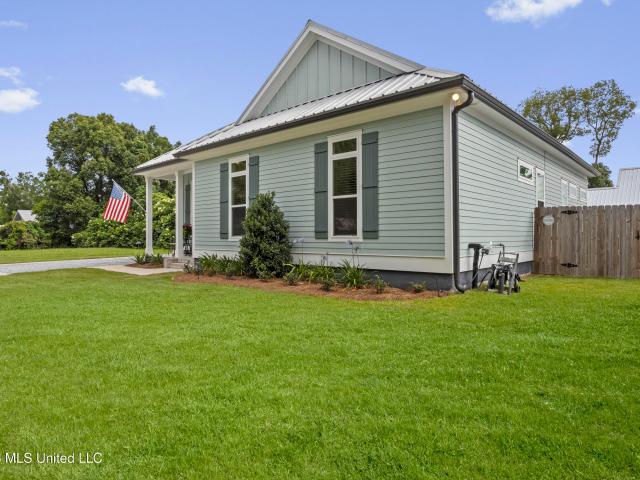 House for sale in Bay Saint Louis, Mississippi