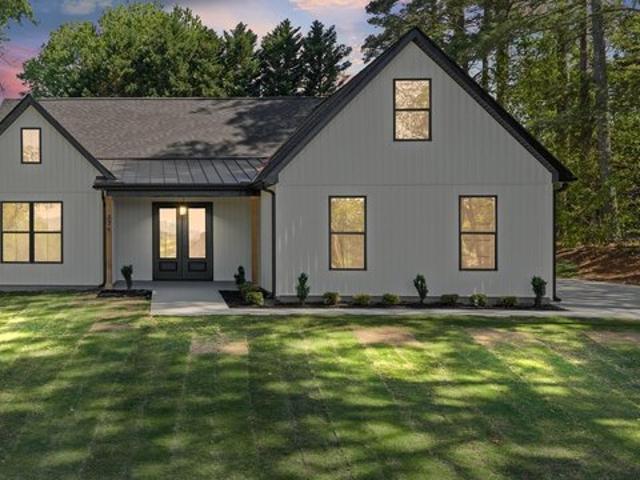 House for sale in Campobello, South Carolina