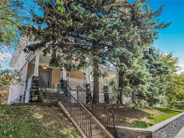 Townhouse for sale in Queens, Arverne
