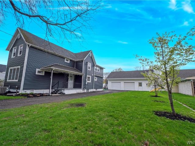 House for sale in Niagara, New York