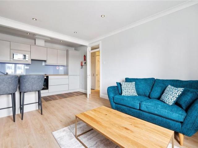 Apartment to rent in Bluebell, North Tipperary