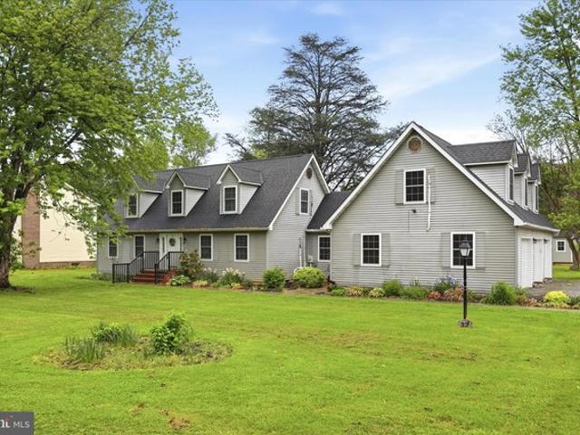 House for sale in Shenandoah Junction, West Virginia