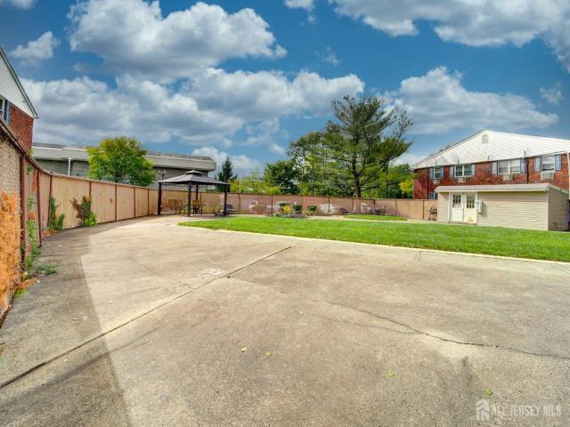 Condo for sale in Edison, Middlesex County