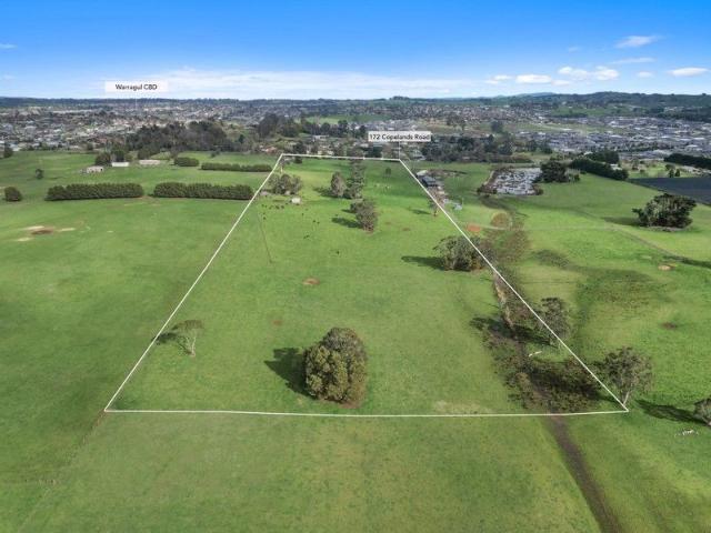 Cottage for sale in Warragul, Victoria