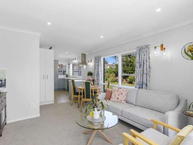 Apartment for sale in Days Bay, Wellington