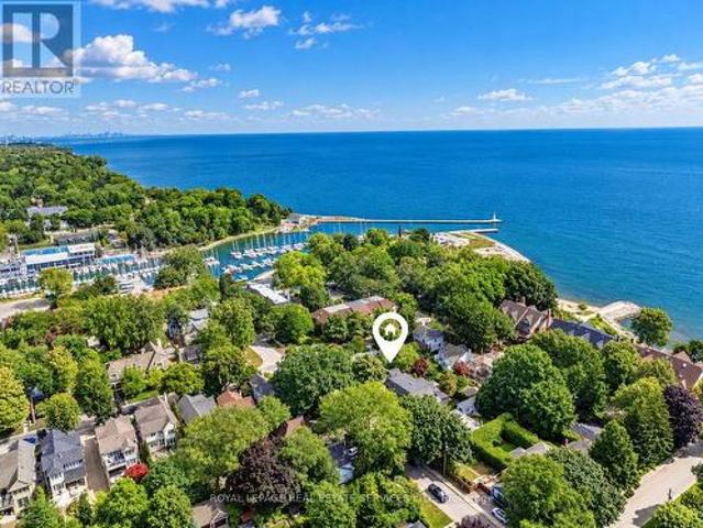 House for sale in Oakville, Golden Horseshoe