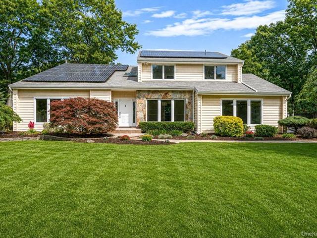 House for sale in Huntington, New York