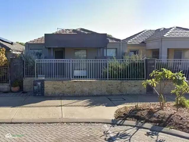 House for rent in Golden Bay