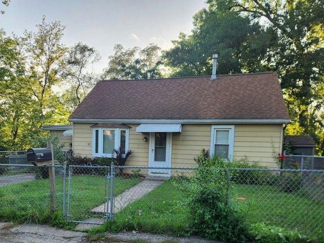 House for sale in Fox Lake, Illinois