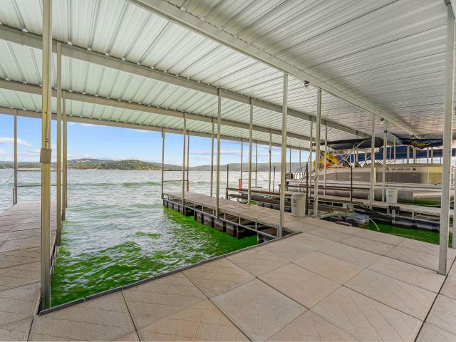 House for sale in Stone, Missouri
