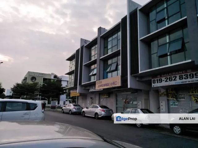 Shop for sale in Petaling, Subang Jaya