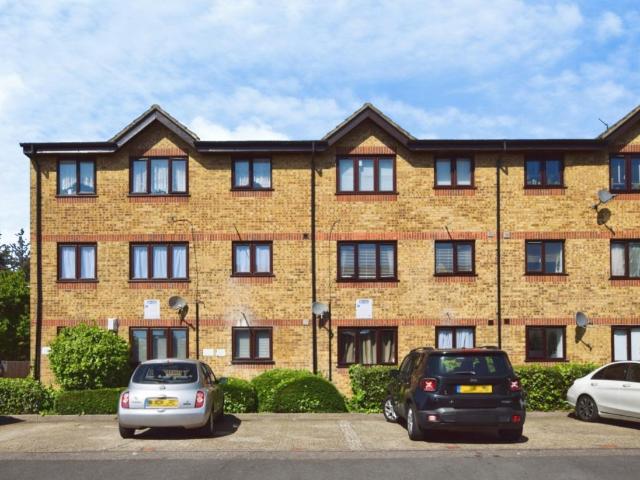 Flat for sale in Greater London