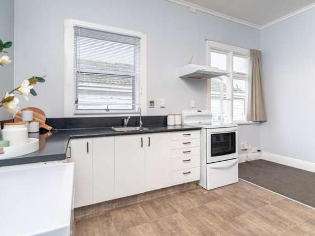House for sale in Otakou