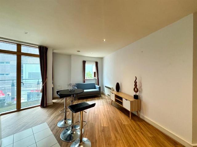 Apartment for rent in Park Central, Birmingham