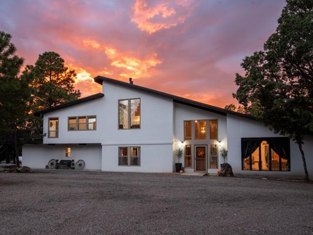 House for sale in Tijeras, Bernalillo County