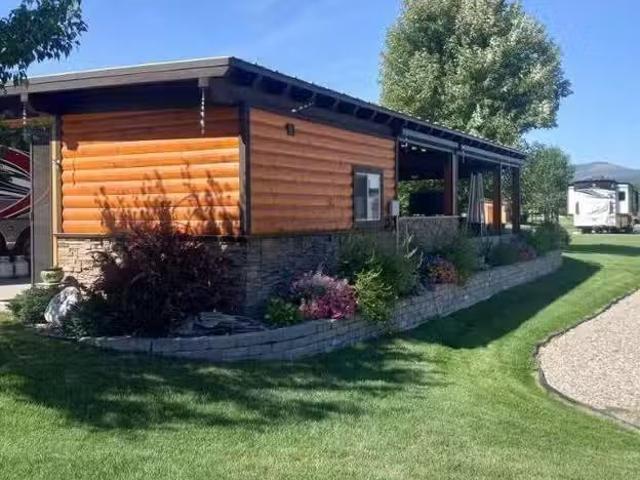 House for sale in Sandpoint