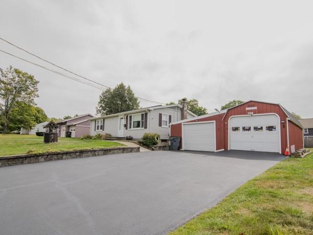 House for sale in Putnam, Connecticut