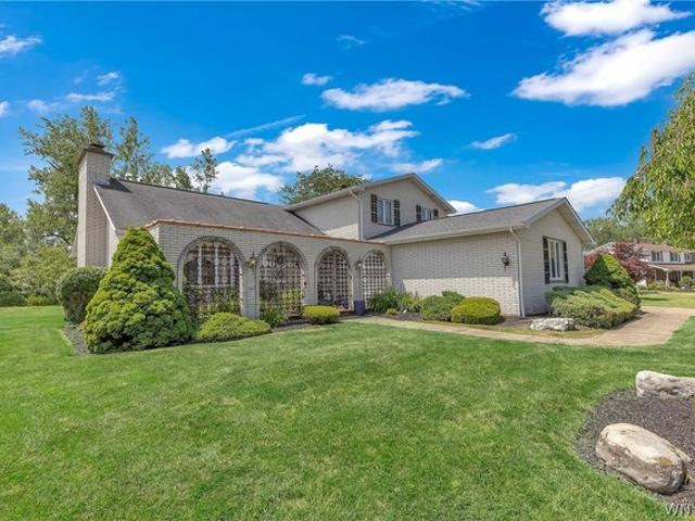 House for sale in Bowmansville, New York