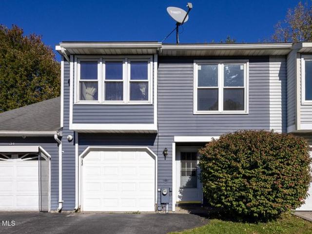 Townhouse for sale in Clifton Park, New York