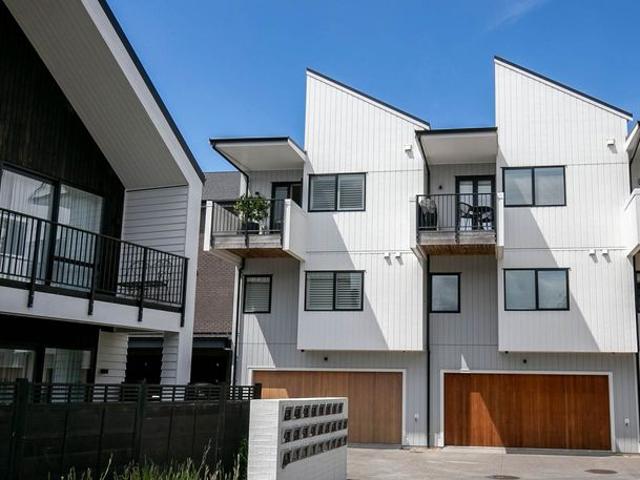 House for rent in Upper Harbour, Paremoremo