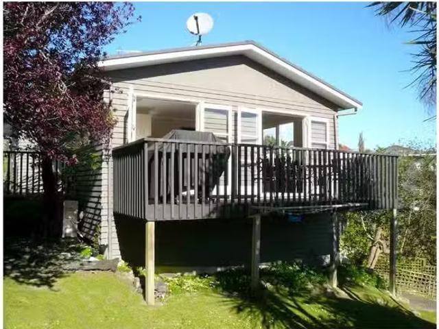 House for rent in Wairau Valley