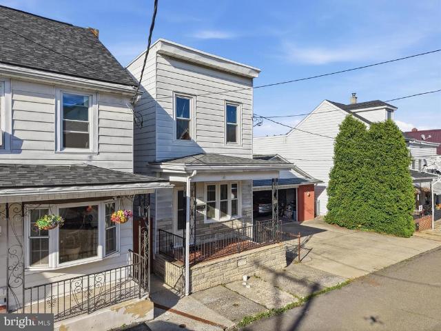 House for sale in New Philadelphia, Pennsylvania