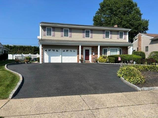 House for sale in Smithtown, New York